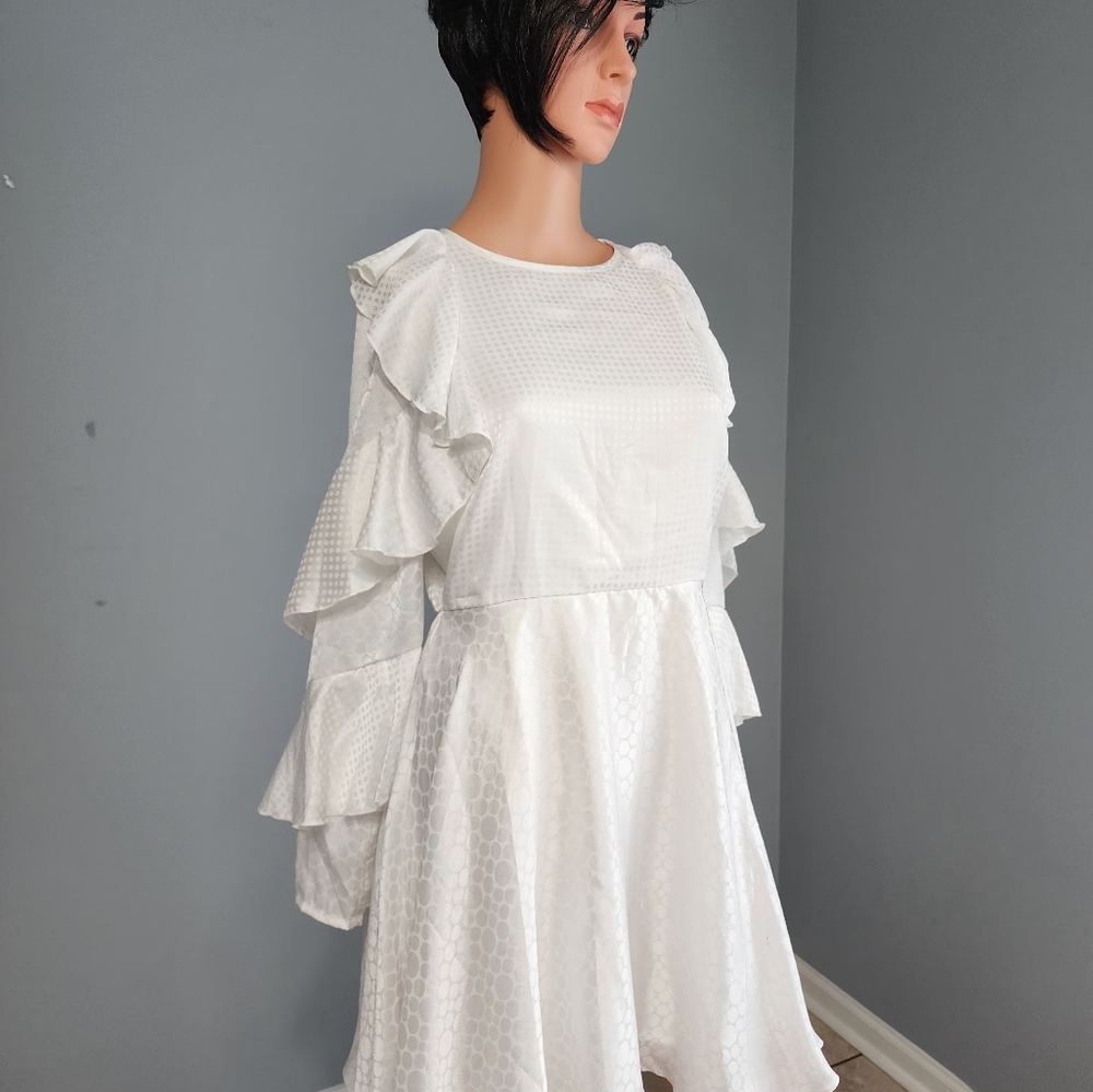 Elegant White Ruffle Dress ASOS  L33 B19 W4 SLEEVES 21